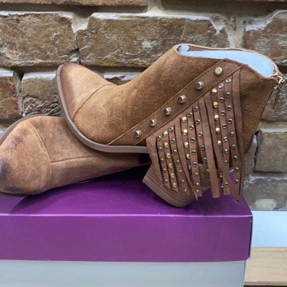 Fergie Fringed Distressed Booties - Picture 7 of 14